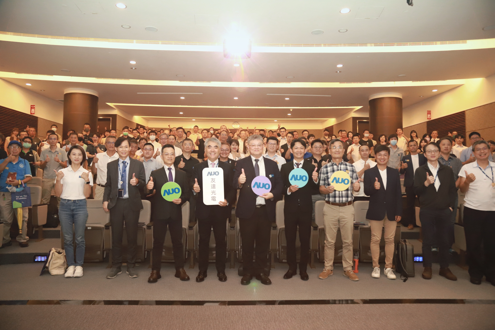 ���_(d��)�����Ո�I(l��ng)��?q��)��ҹ���������Դ�l(f��)չ��������󼰽��B��p̼���h�}�M(j��n)�н������ι�뢾Gɫ���m(x��)���B(t��i)Ȧ�č������C(j��)��